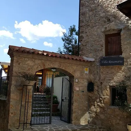 Rosamaria מלון San Chirico Raparo